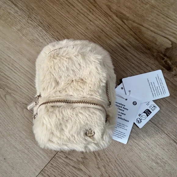 Lululemon Everywhere Nano Backpack
Plush Fleece - Picture 11 of 12